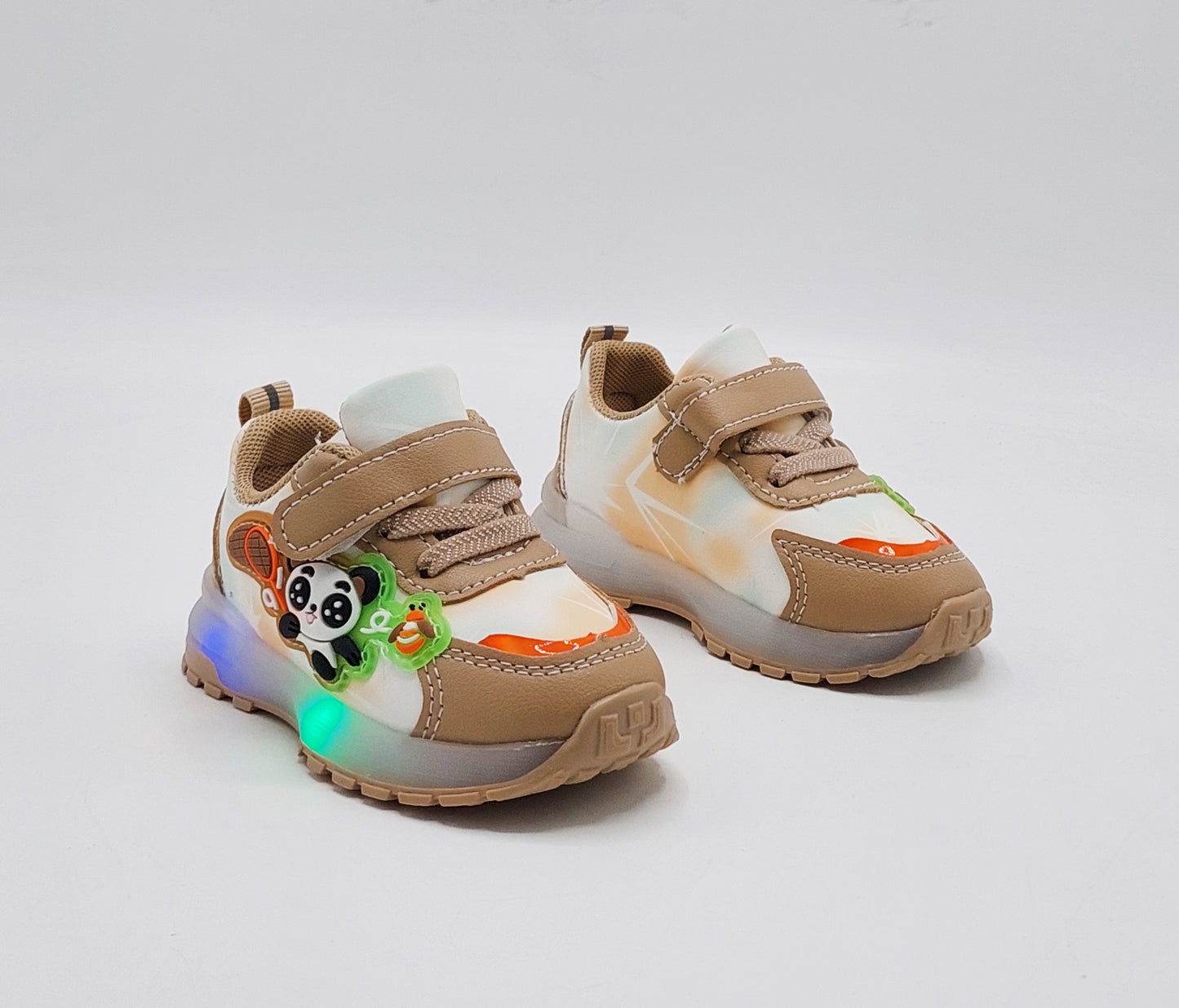 Light In Sole Trendy Look Cute Design Sneakers For  Little Kid's - 812