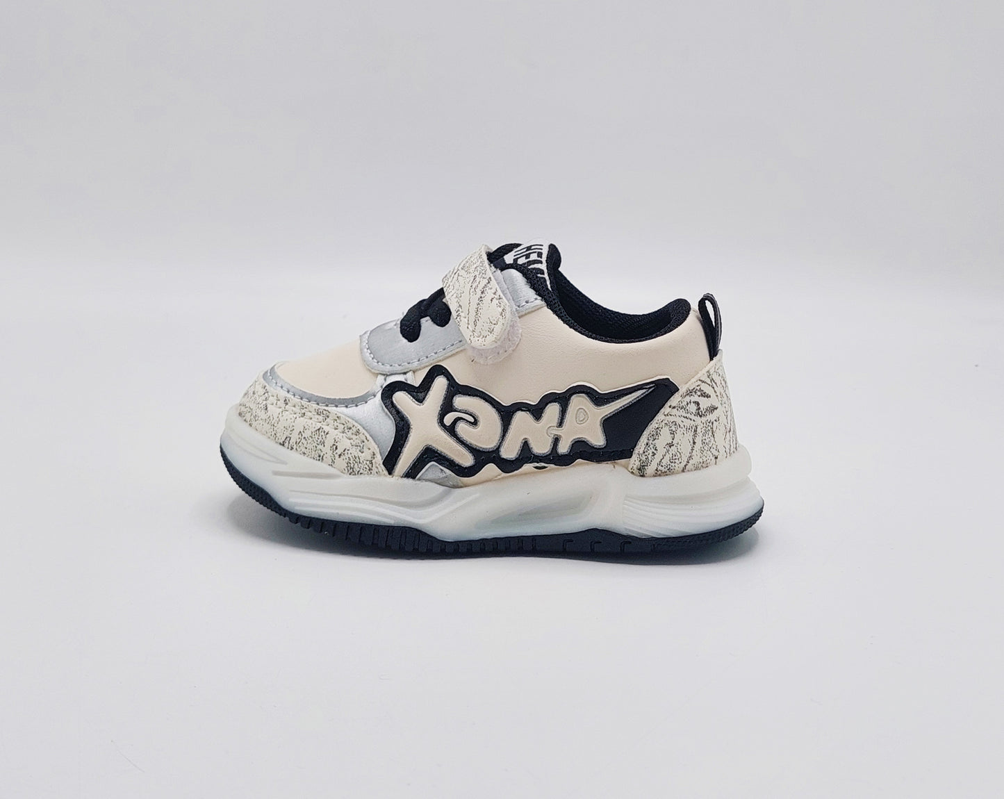 Trendy Looking LED Sole Sneakers For Kids - M14