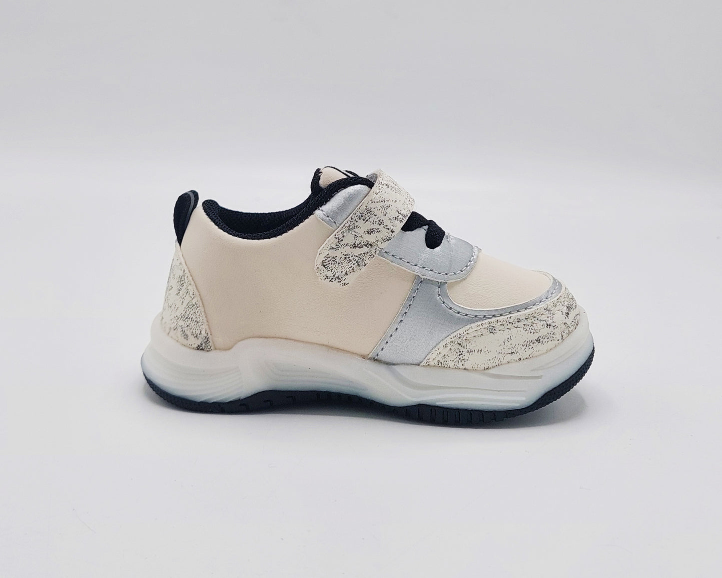 Trendy Looking LED Sole Sneakers For Kids - M14
