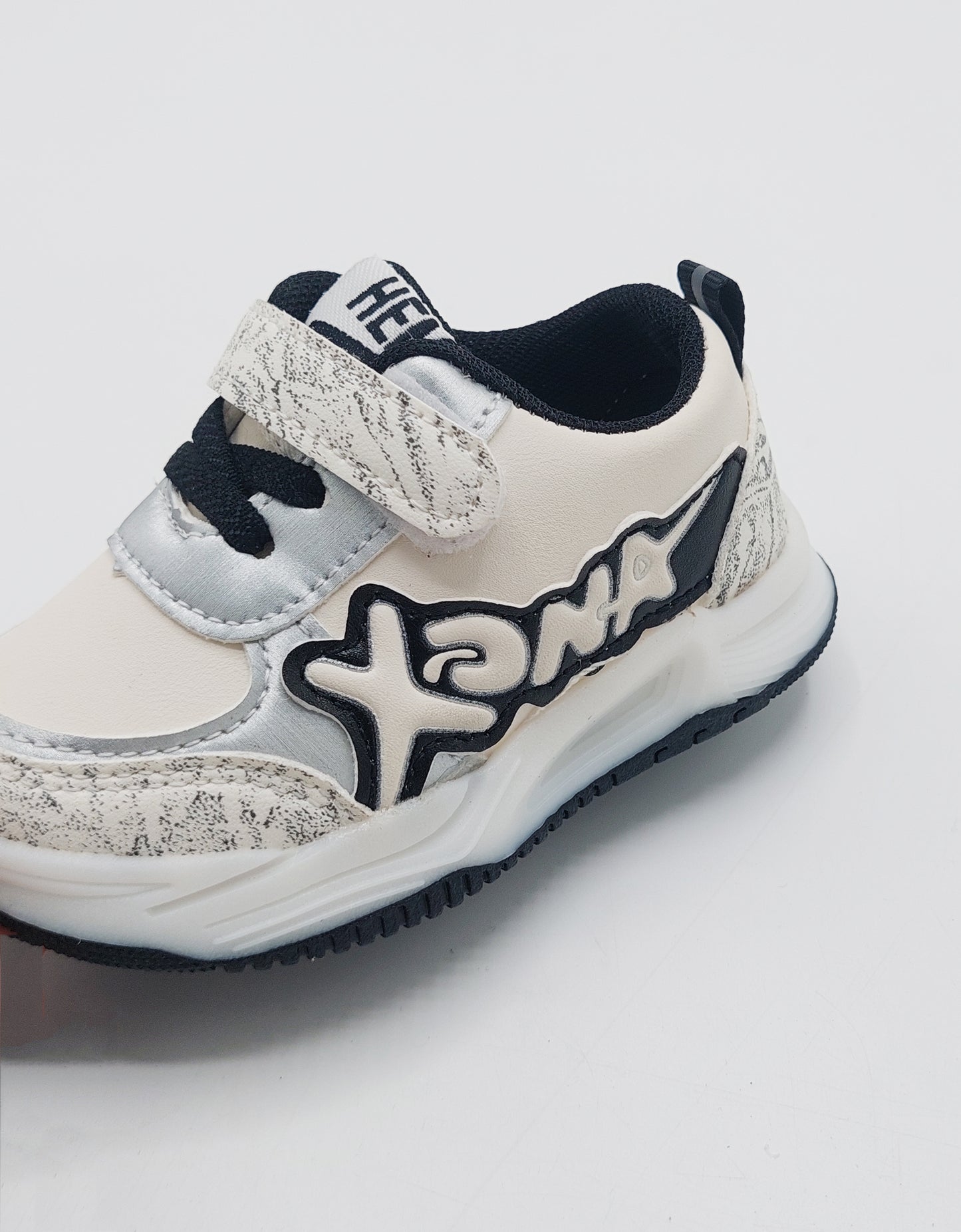 Trendy Looking LED Sole Sneakers For Kids - M14