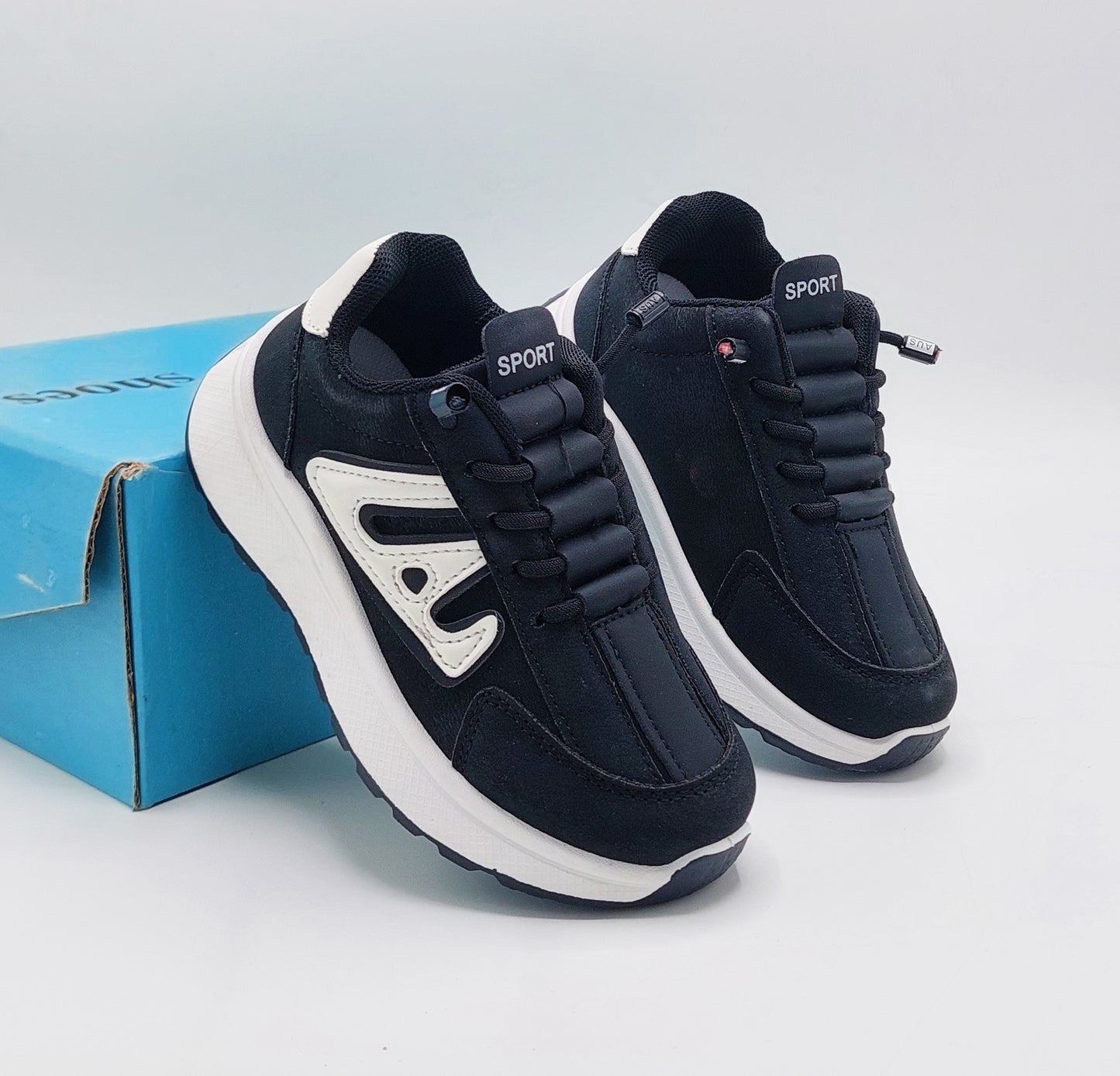 Premium Quality Sneakers For Boys - 812 (Black)