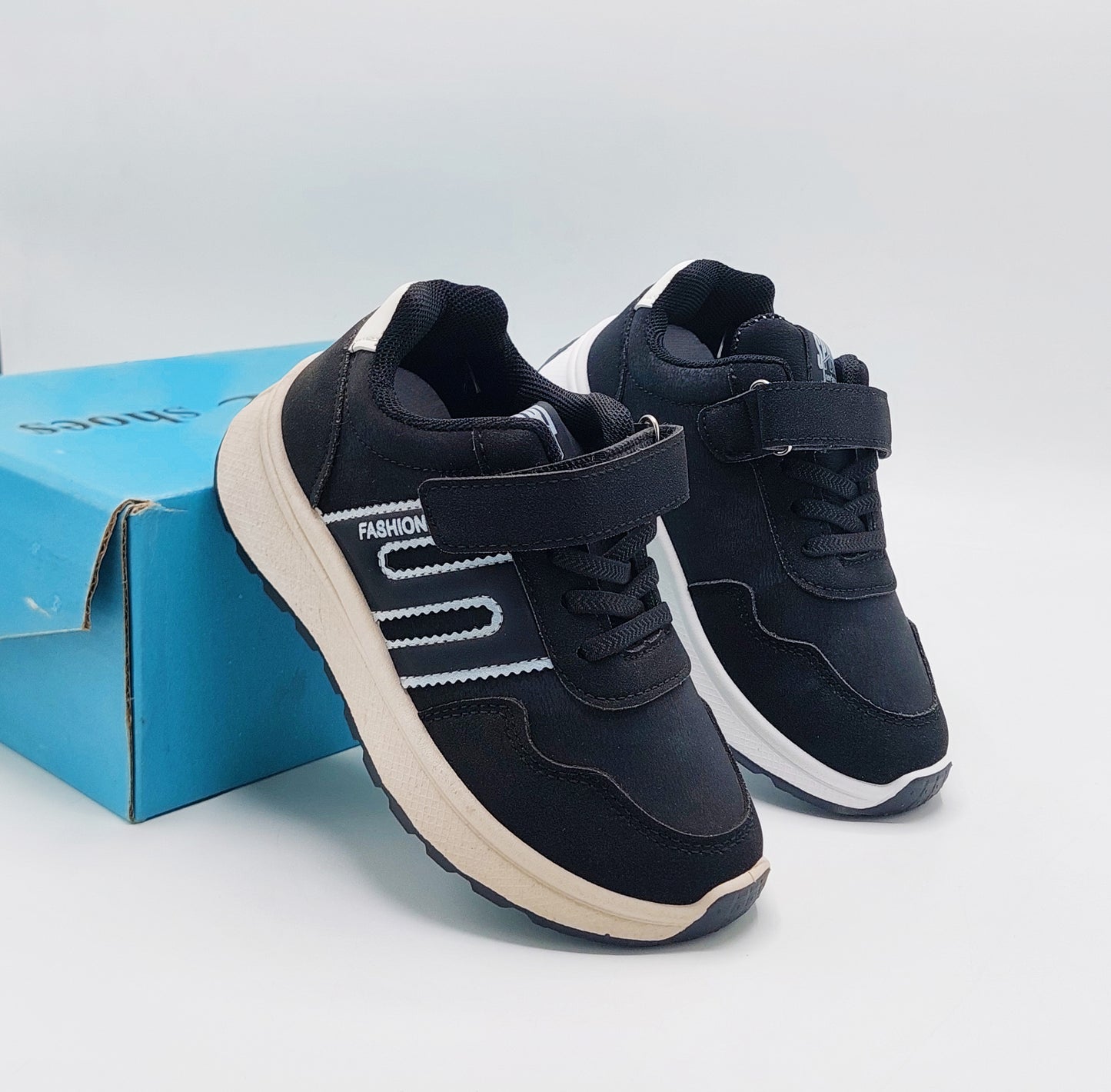 Premium Quality Sneakers For Boys - 811 (Black)