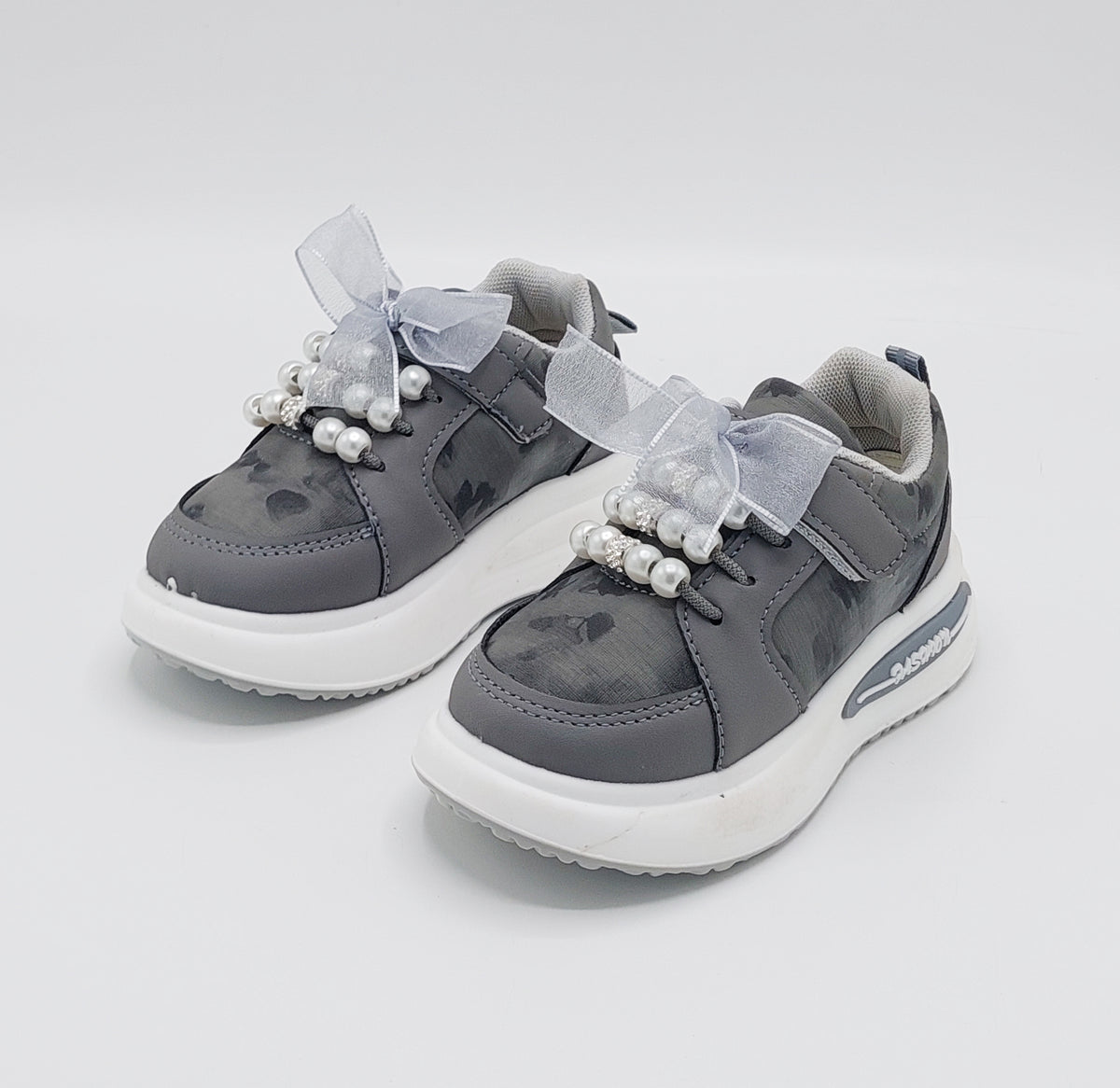 Beautiful Design Fancy Look Sneakers for Kids Girls - 818890 (Gray)