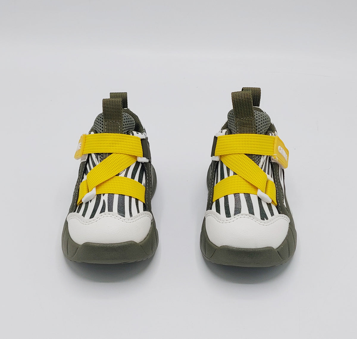 Lights in Sole Trendy Look Sneakers for Kids - LO110 (Green)