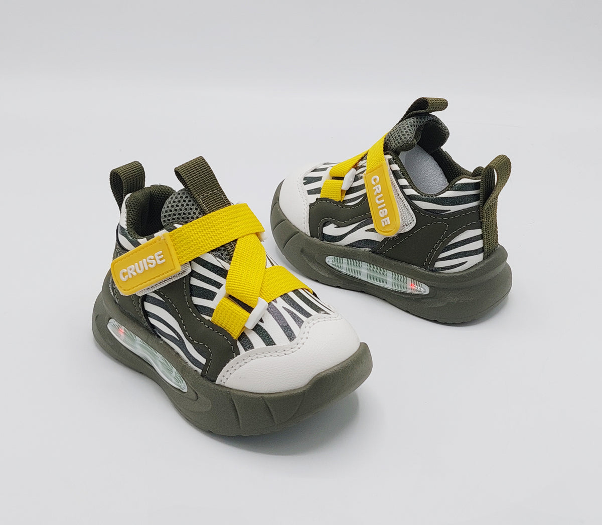 Lights in Sole Trendy Look Sneakers for Kids - LO110 (Green)