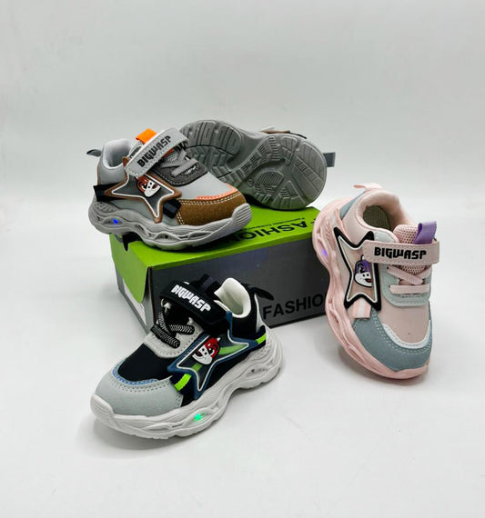 Lights In Sole Trendy Look Sneakers For Kids - AAB303