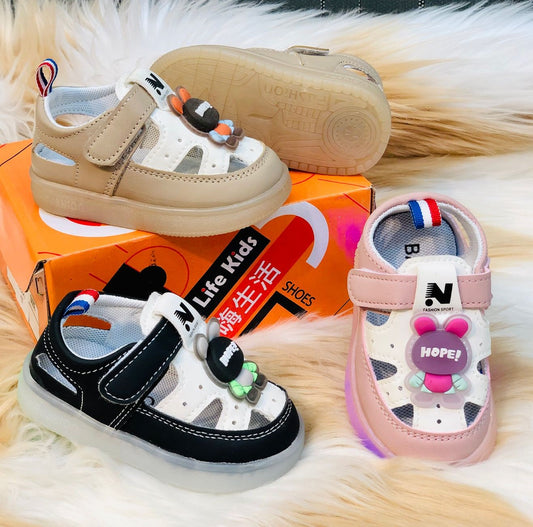 Infant's Lights in Sole Cute Design Sandals  - BS707