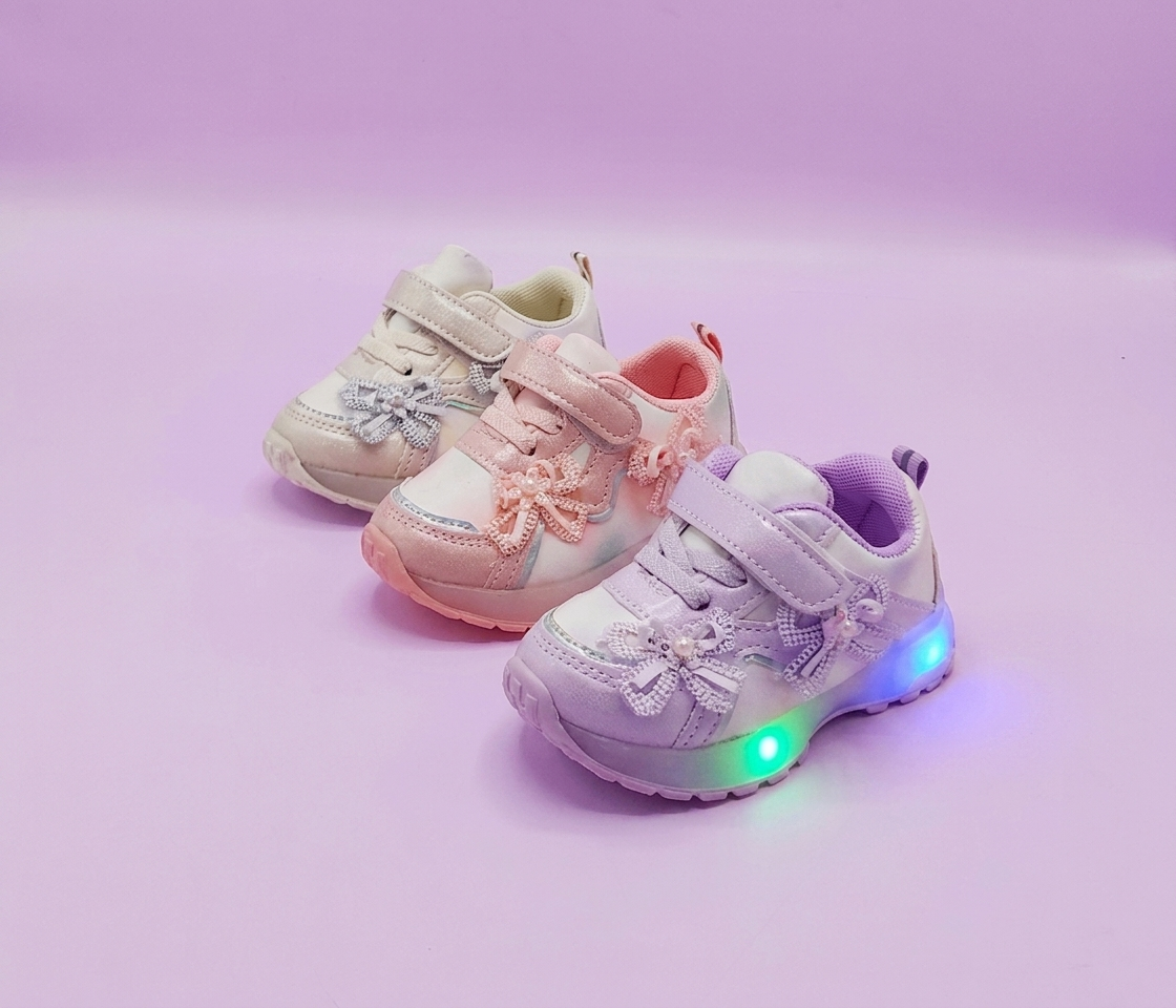 Trendy Looking LED Sole Sneakers For Girls - M13