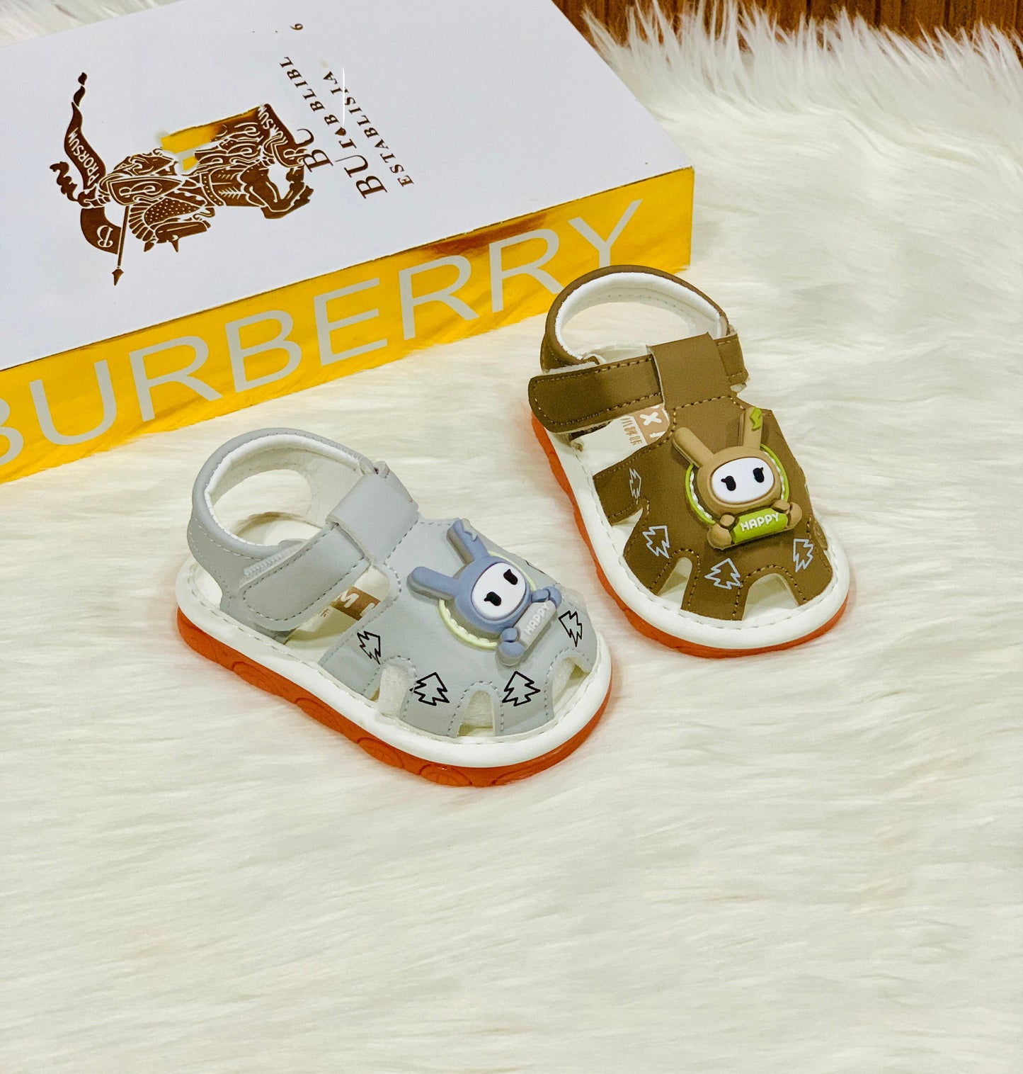 Infant's Voice in Sole Cute Design Sandals - M3
