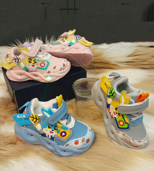 Lights in Sole Soft Sole Trendy Look Sneakers for Kids - MT14