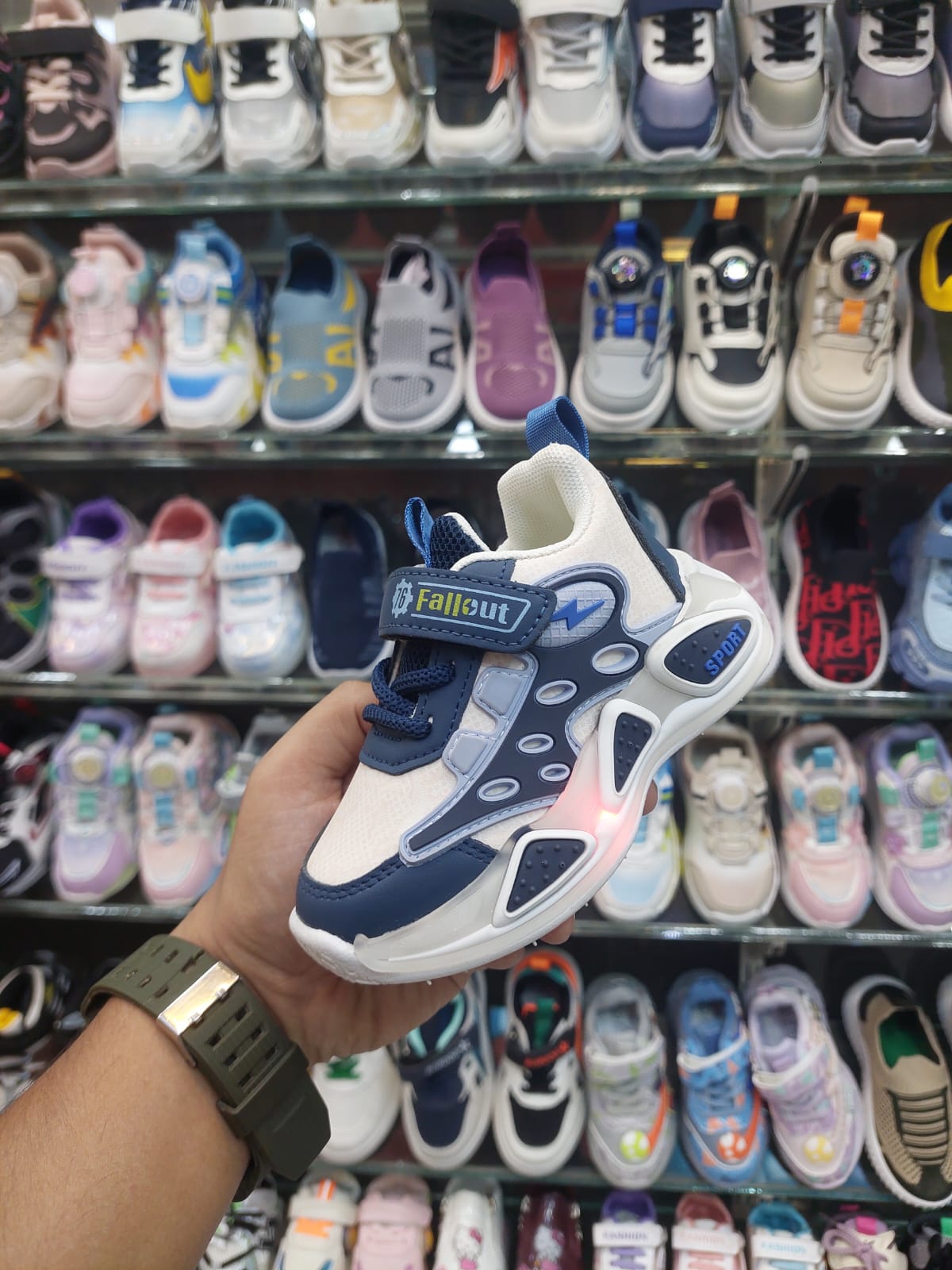 Lights in Sole Trendy Look Sneakers for Kids - OB62